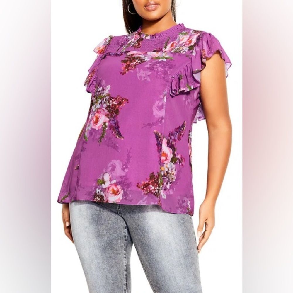 City Chic NWT Nova Wisteria Floral Romantic Flutter Sleeves Smocked Top 24